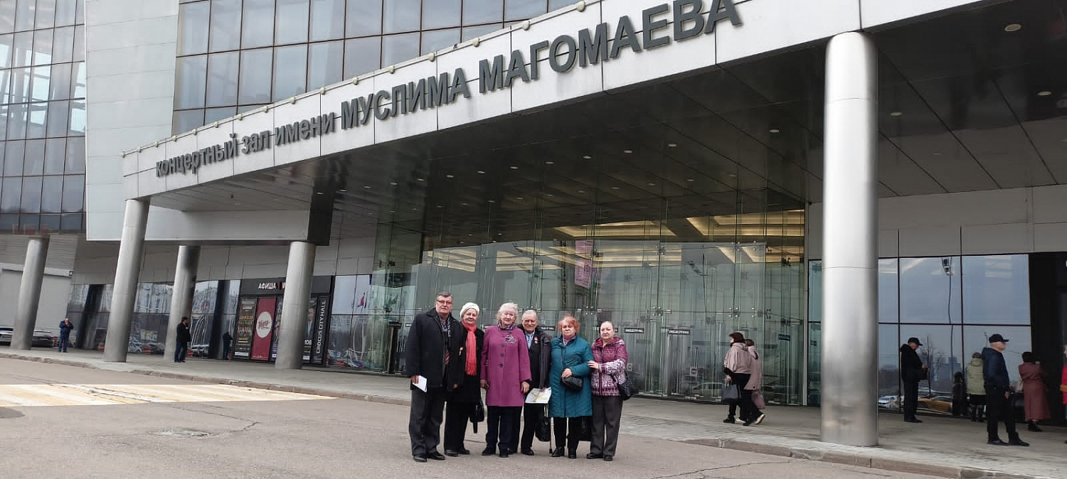 Поздравляем амбассадора финграмотности поэта Илью Резника с юбилеем!